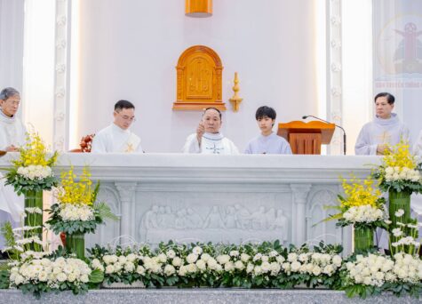 Gx. Đức Mỹ: Thánh lễ tạ ơn và làm phép Bàn thờ- Ngày 25.10.2026