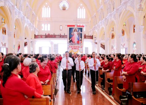 Giáo phận Bà Rịa: Hội Lòng Chúa Thương Xót mừng Lễ Thánh Faustina Bổn mạng